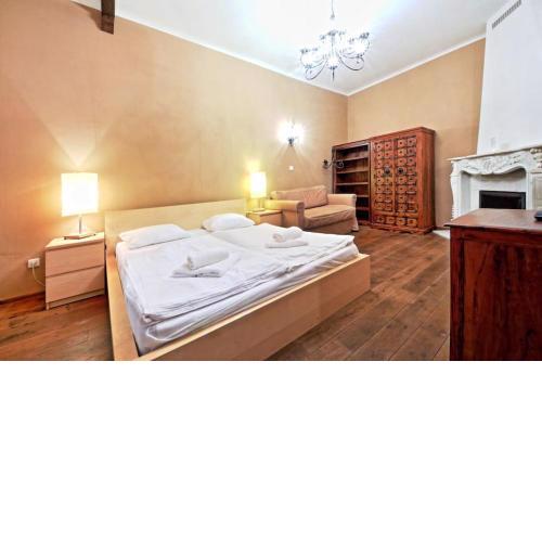 Rose Antique Apartment