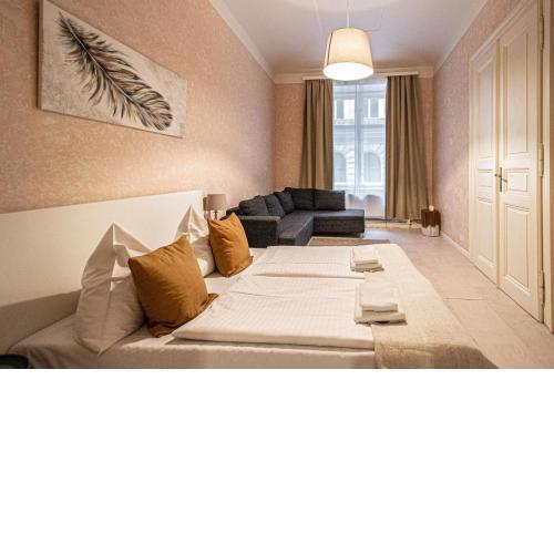 Rose Ruterra Suite
