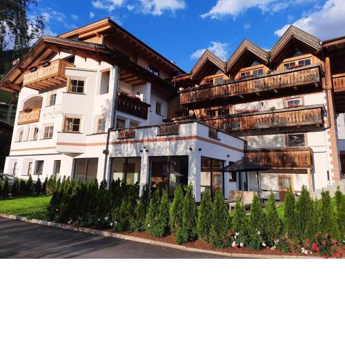 ROSENHOF- Premium & Landhaus Apartments & Wellness & Erlebnisbauernhof