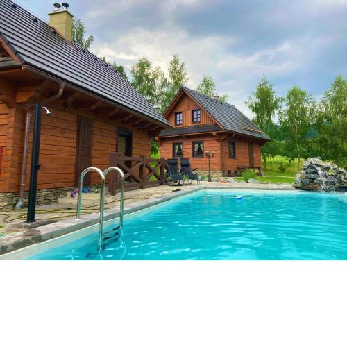 Roubenky u zvonice