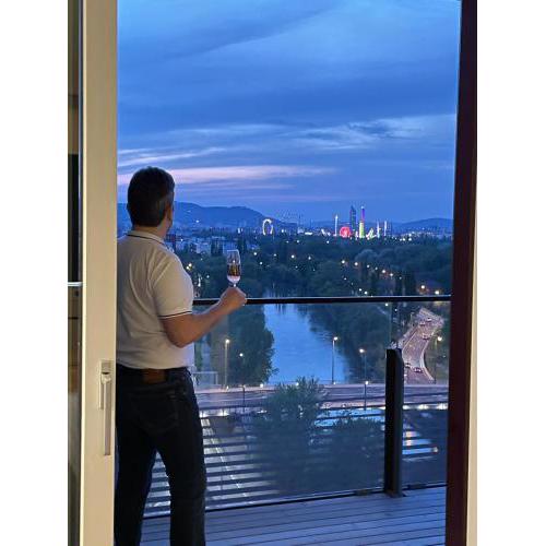 Royal Swan Skyline, Wien