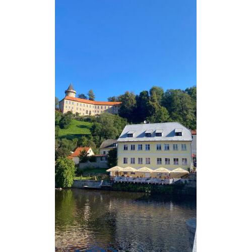 Rožmberk Inn