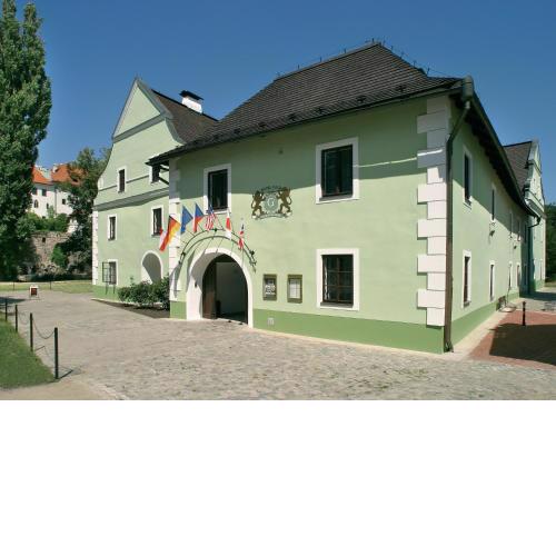 Rožmberský dvůr