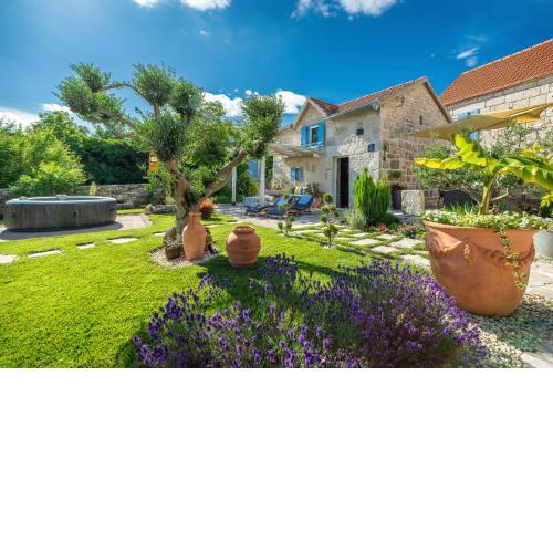 Rustical Holiday Resort Olea