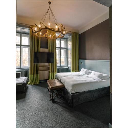 Saint SHERMIN bed breakfast & champagne