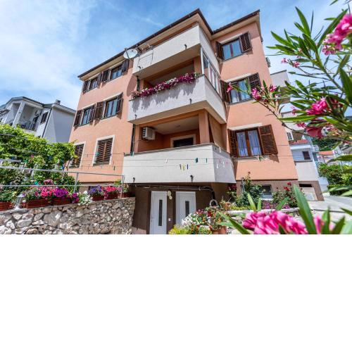 Santima Apartments