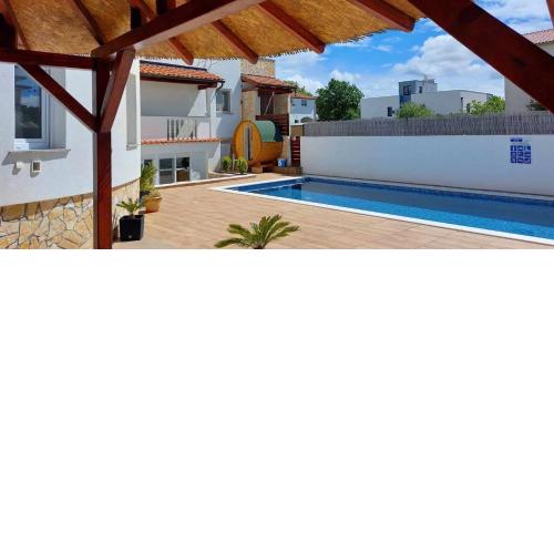 Sanus Apartments