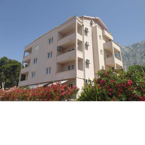 Sara Apartments