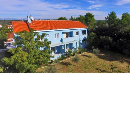 Sara Apartments