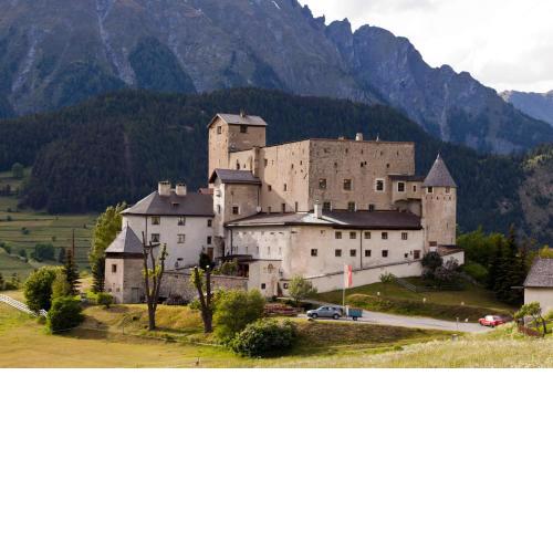 Schloss Naudersberg