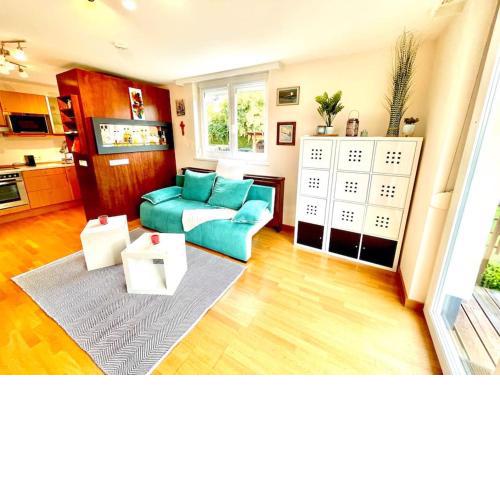 Schöne Wohnung mit eigenen Eingang und Terrasse