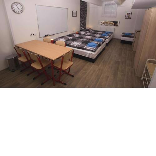 School Apartment - Your Unique Place in Prague by metro Vyšehrad