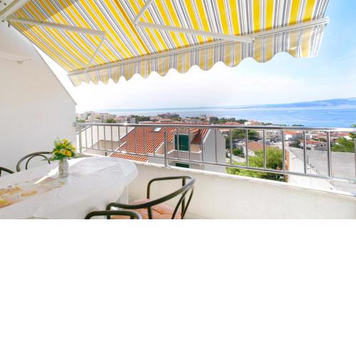Sea view Apartment for 2-4 people - family