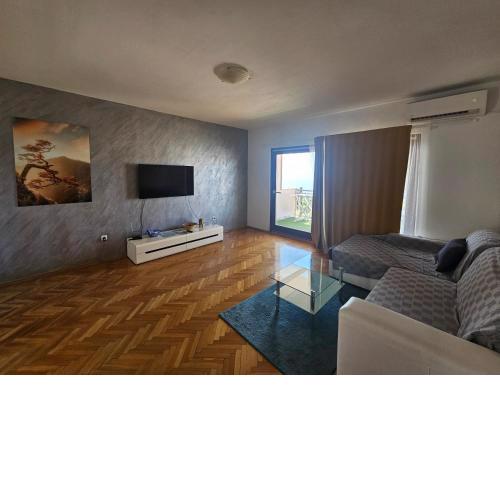 Sea view apartment