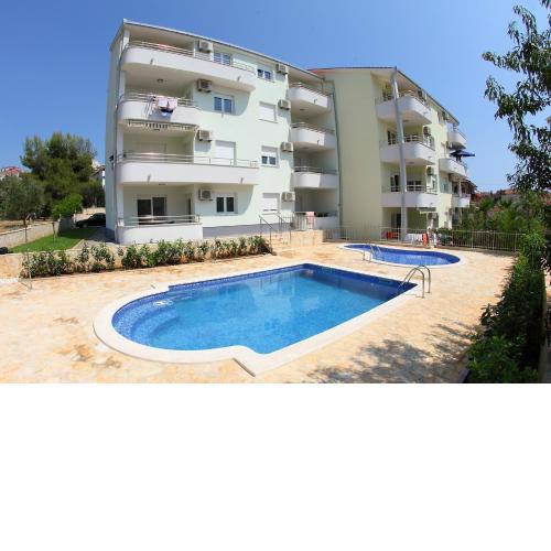Seaside apartments with a swimming pool Okrug Gornji, Ciovo - 5959