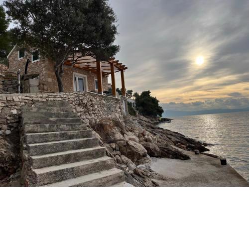 Seaside Cottage Maslina