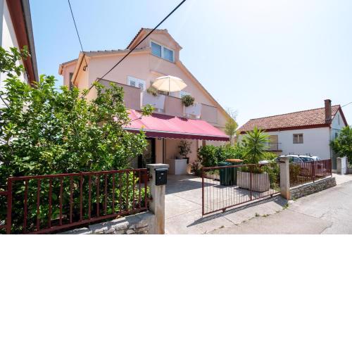 Seaside holiday house Preko, Ugljan - 18077