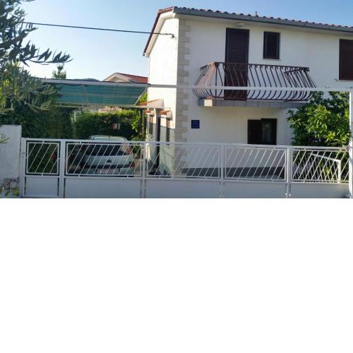 Seaside holiday house Seget Vranjica, Trogir - 2195
