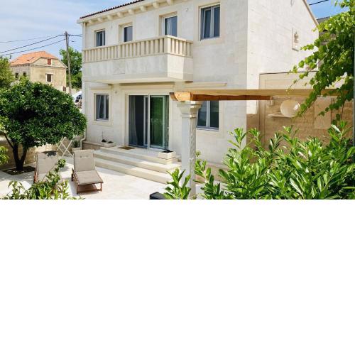 Seaside holiday house Sumartin, Brac - 19444