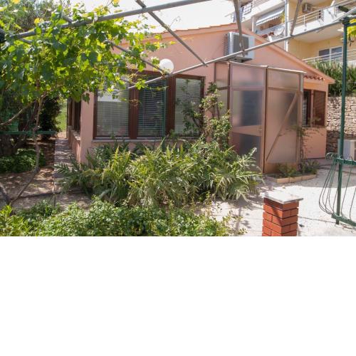 Seaside house with a swimming pool Split - 22890