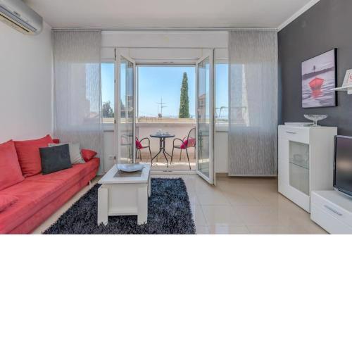 SeaView Apartment in City Centre