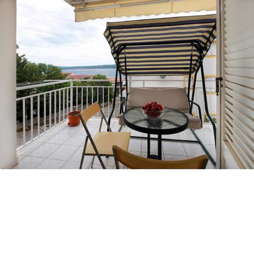 Seawaves Apartment