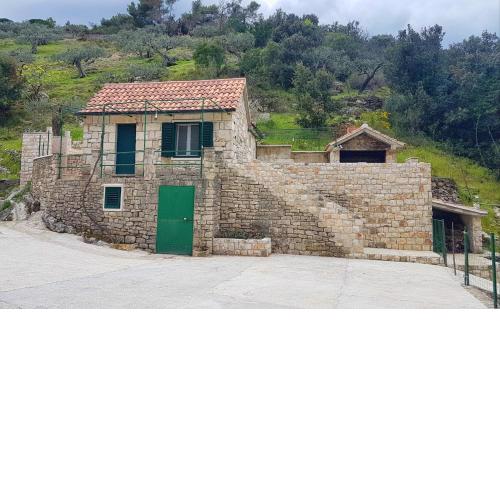 Secluded holiday house Postira, Brac - 17571