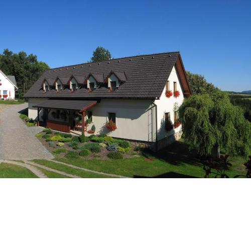 Selský dvůr 2