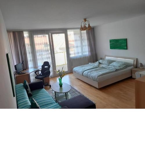 Serviced Apartment with Sunny Balcony