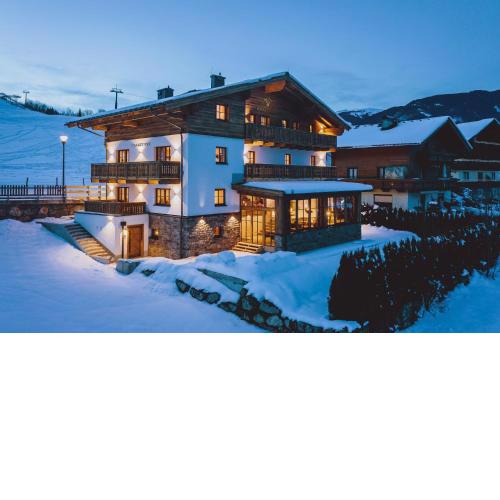 Serviced Luxury Chalet Evi, Ski-in Ski-out