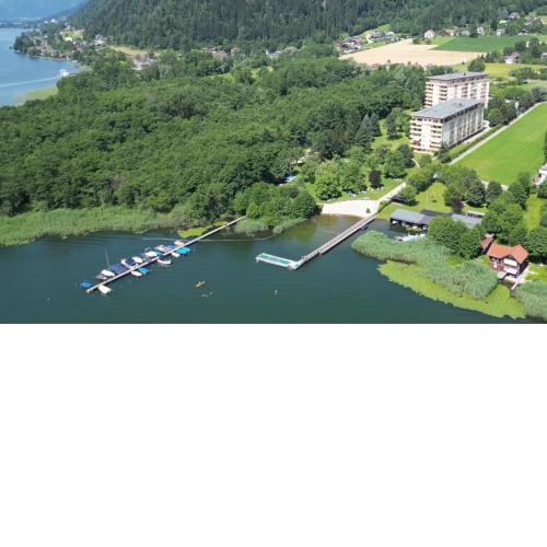 SIMON Haus KMB Seeappartement direkt am Ossiacher See mit Hallenbad Skigebiet Gerlitzen