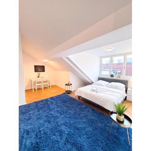Simply Five Apartment