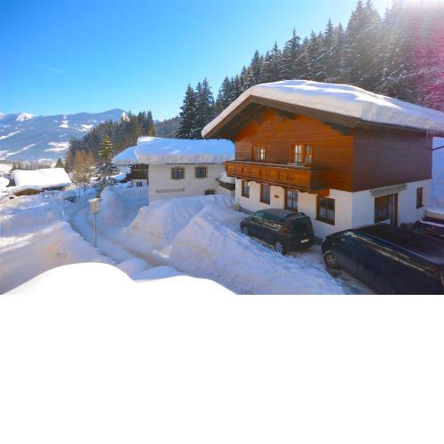 Ski-in Ski-out Chalet Kriekels - by Alpen Apartments
