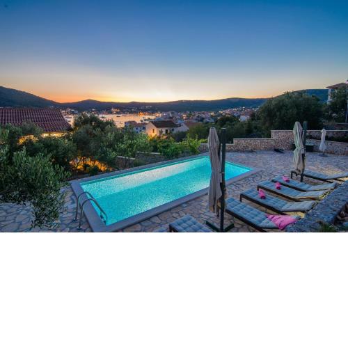 Skoro Residence