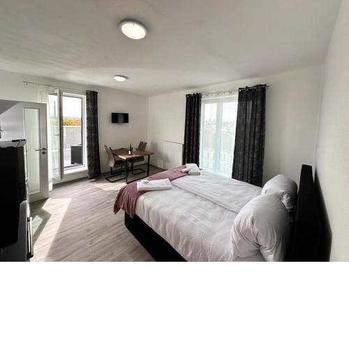 Sky Apartments 503