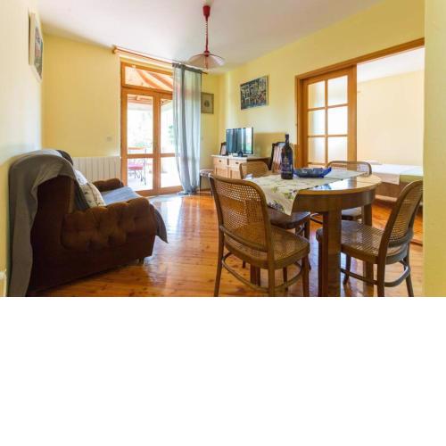 Sleep & Fly Cottage