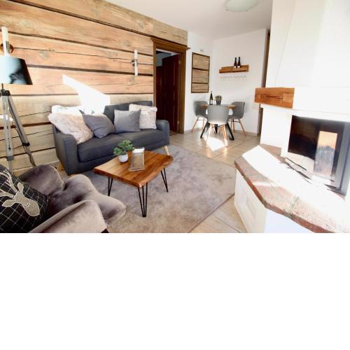 SMALL & COZY 2 Bedroom City Apartment by Belle Stay