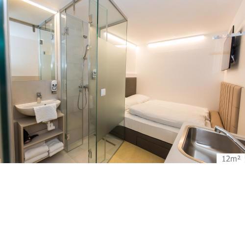 Smart Nano Living - Wien Hauptbahnhof - self check-in