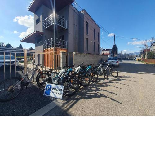 Snowhouse rodinné apartmány s balkónom 100m2