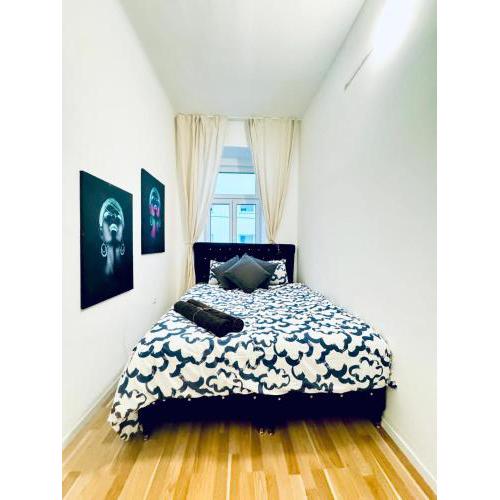 Spacious 2BR Apartment 10 MinTransport to Stadthalle