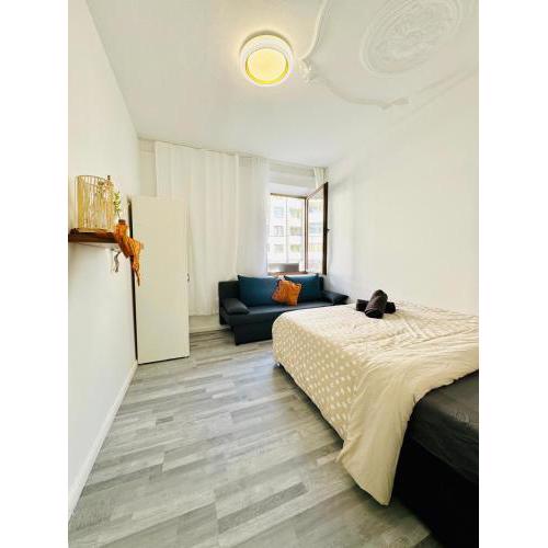 Spacious 4BR Apt for up to 12P 10Min to FAC Platz