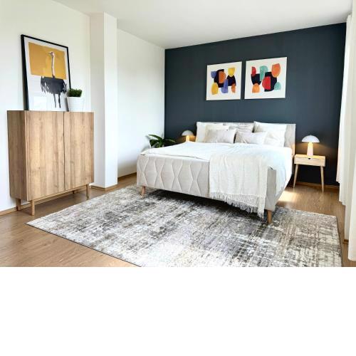 Spacious 96m2 Designer Apartment