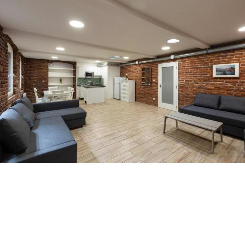 Spacious apartment in quiet courtyard near Charles Bridge