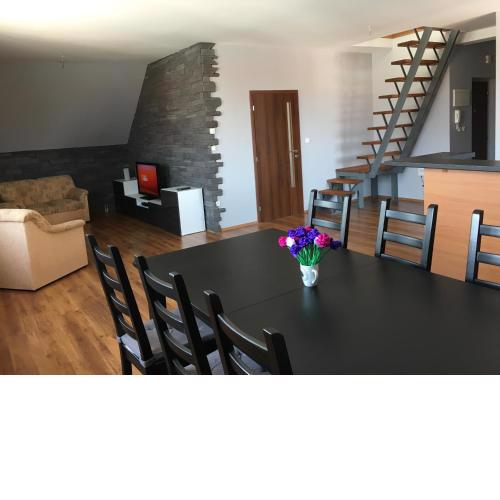 Spacious Apartment in Town Centre