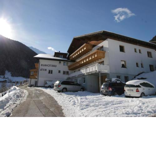 Spacious apartment near centre and ski area