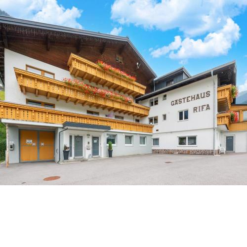 Spacious apartment near the centre and ski resort
