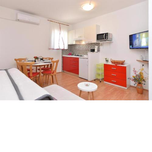 Spacious apartment with garden