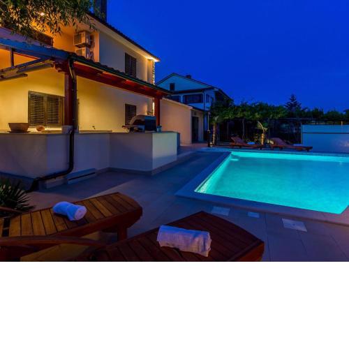 Spacious Holiday Home in Pula with Pool