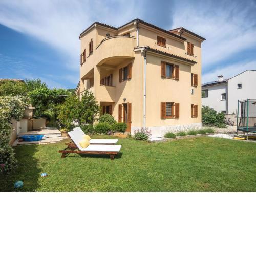 Spacious home with private terrace and garden