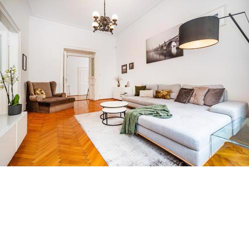 Spacious two-bedroom apartment in Old Town